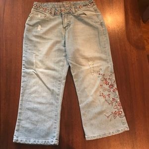 🌞SUMMER SALE🌞Vanilla Jeans light blue capris